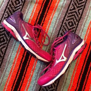 Mizuno waverider 19 running shoe